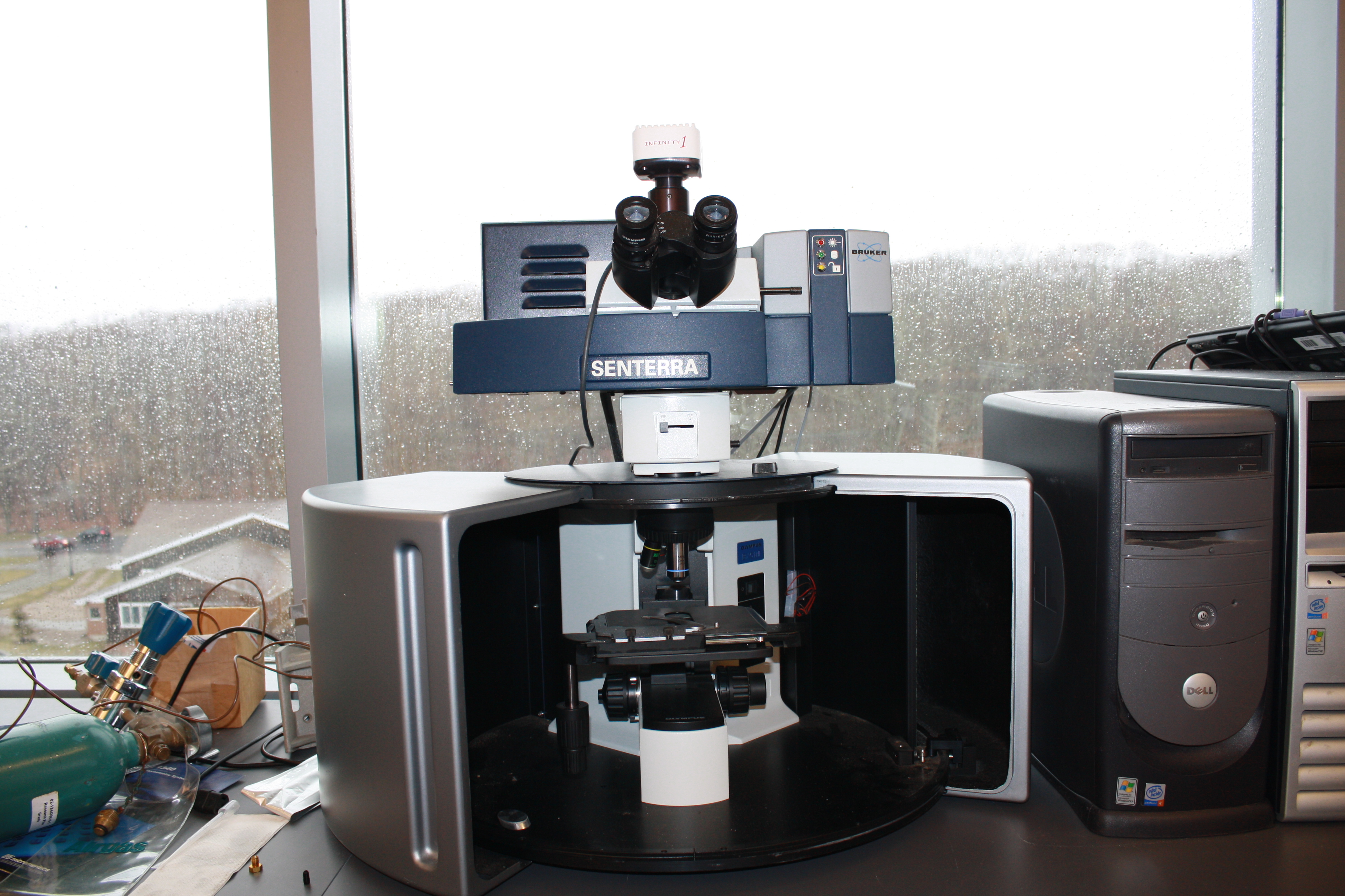 Bruker Raman Microscope